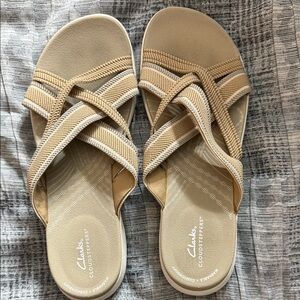 Clarks Cloudsteppers Mira Isle Cream and Tan Sandals